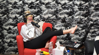 Gabbie Hanna feet photo thumbnail