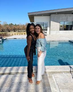 Simone Biles feet photo thumbnail