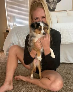 Holly Holm feet photo thumbnail