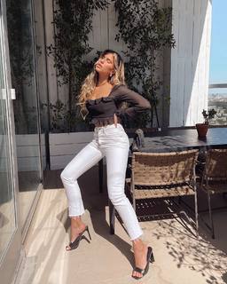 Kara Del Toro feet photo thumbnail