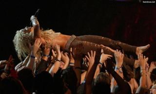 Shakira feet photo thumbnail