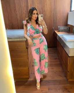 Cynthia Rodríguez feet photo thumbnail