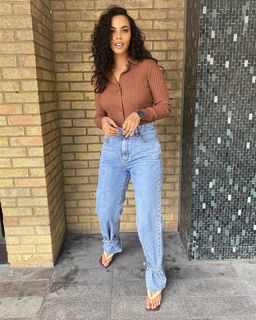 Rochelle Humes feet photo thumbnail
