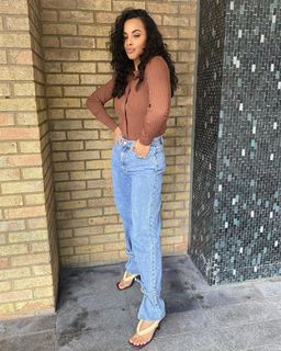 Rochelle Humes feet photo thumbnail