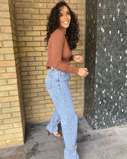 Rochelle Humes feet photo thumbnail