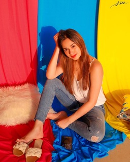 Jannat Zubair Rahmani feet photo thumbnail