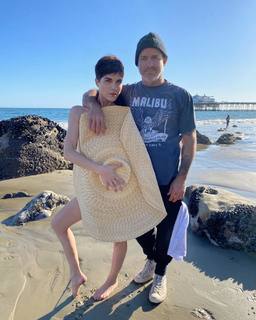 Selma Blair feet photo thumbnail