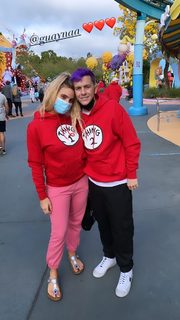 Lele Pons feet photo thumbnail
