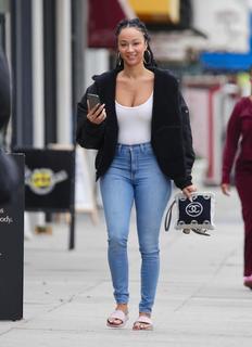 Draya Michele feet photo thumbnail