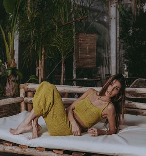 Cristina Buccino feet photo thumbnail