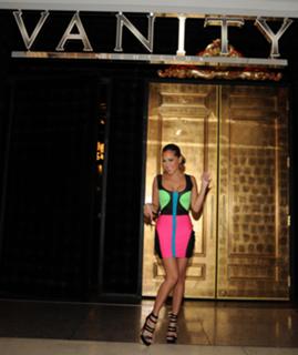 Adrienne Houghton feet photo thumbnail