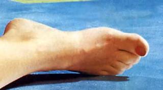 Shakira feet photo thumbnail