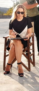 Hadise feet photo thumbnail