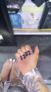 Victoria Waldrip feet photo thumbnail