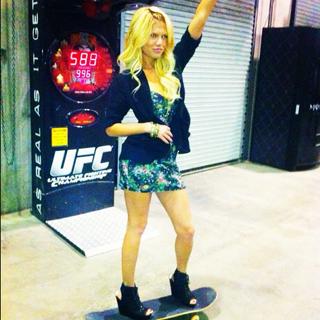 Chanel West Coast feet photo thumbnail