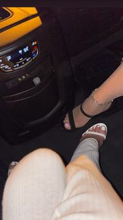Corinna Kopf feet photo thumbnail