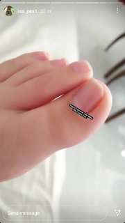Isa Pes feet photo thumbnail