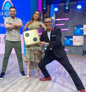 Cynthia Rodríguez feet photo thumbnail