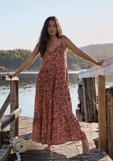 Jessica Gomes feet photo thumbnail