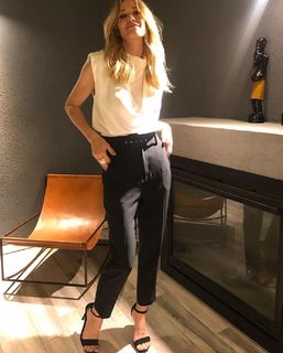 Julieta Prandi feet photo thumbnail