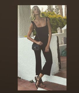 Elena Santarelli feet photo thumbnail