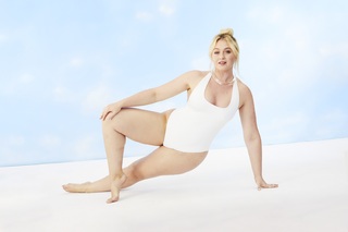 Iskra Lawrence feet photo thumbnail