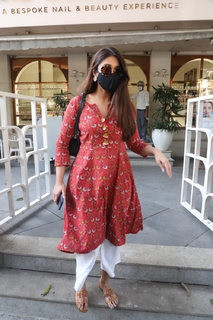 Ileana D'Cruz feet photo thumbnail