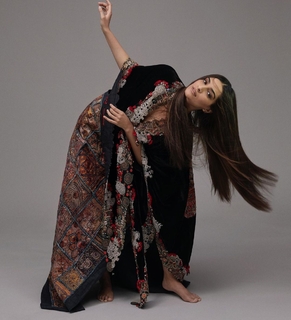 Sonam Kapoor feet photo thumbnail