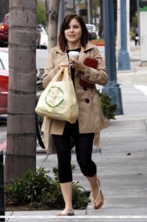 Sophia Bush feet photo thumbnail