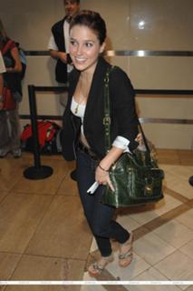 Sophia Bush feet photo thumbnail