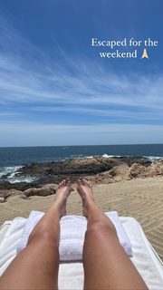Lindsey Vonn feet photo thumbnail