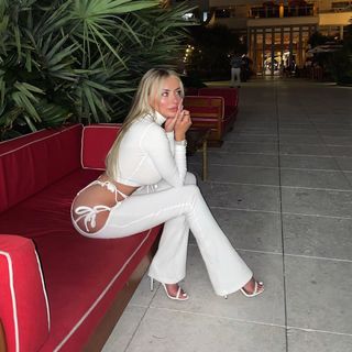 Corinna Kopf feet photo thumbnail