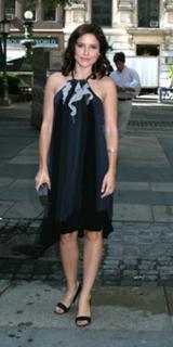 Sophia Bush feet photo thumbnail