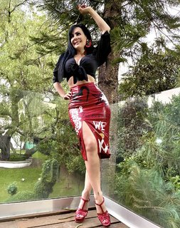 Maribel Guardia feet photo thumbnail