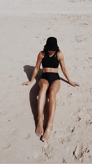 Anna Lewandowska feet photo thumbnail