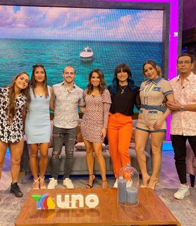 Cynthia Rodríguez feet photo thumbnail