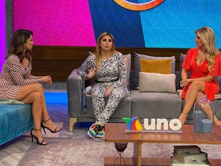 Laura González feet photo thumbnail