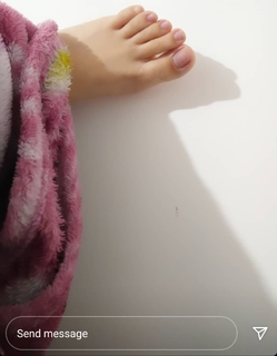 Isa Pes feet photo thumbnail
