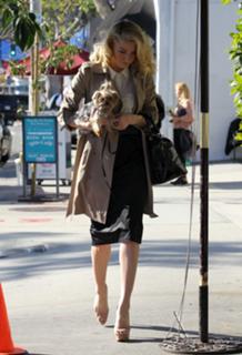 Amber Heard feet photo thumbnail