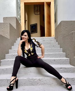 Maribel Guardia feet photo thumbnail