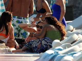 Rochelle Humes feet photo thumbnail