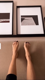 Ilary Blasi feet photo thumbnail