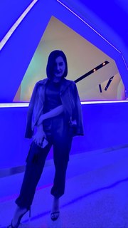 Megan Olivi feet photo thumbnail
