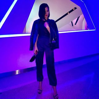 Megan Olivi feet photo thumbnail