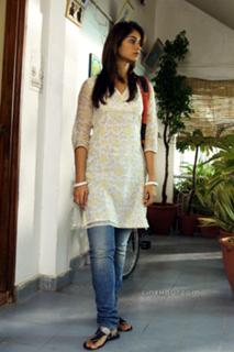 Ileana D'Cruz feet photo thumbnail