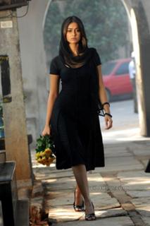 Ileana D'Cruz feet photo thumbnail