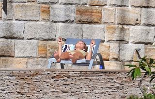 Rita Ora feet photo thumbnail