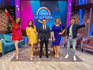 Laura González feet photo thumbnail