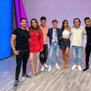 Cynthia Rodríguez feet photo thumbnail