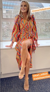 Amanda Holden feet photo thumbnail
